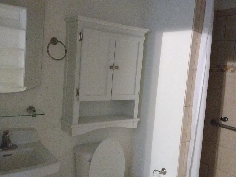 147 Greenlawn Dr NE — Photo 8
