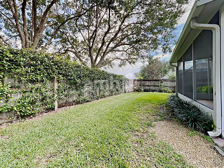 623 Horseman Dr — Photo 23