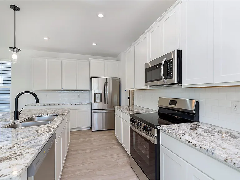 15905 Tharp Woods Dr — Photo 10