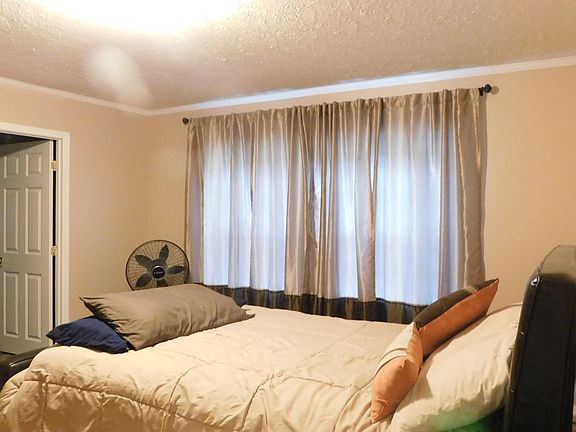 5th image of 12222 S Luce Ave