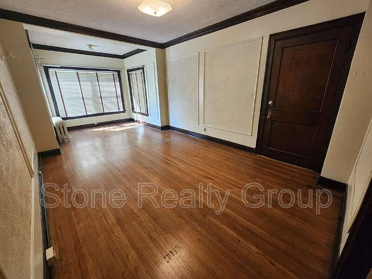525 S 6th St #4 — Photo 3
