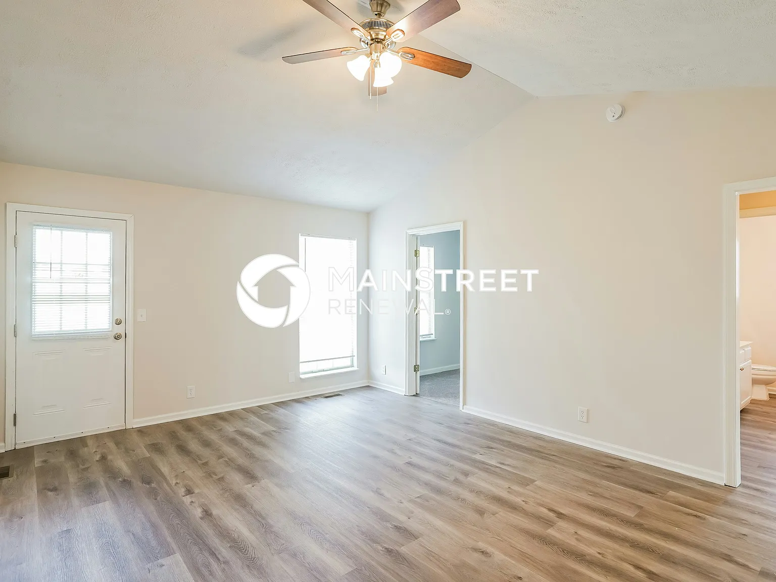 1737 Heritage Glen Dr — Photo 4