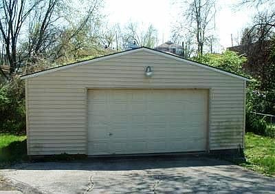 3rd image of 7182 Theodore Ave