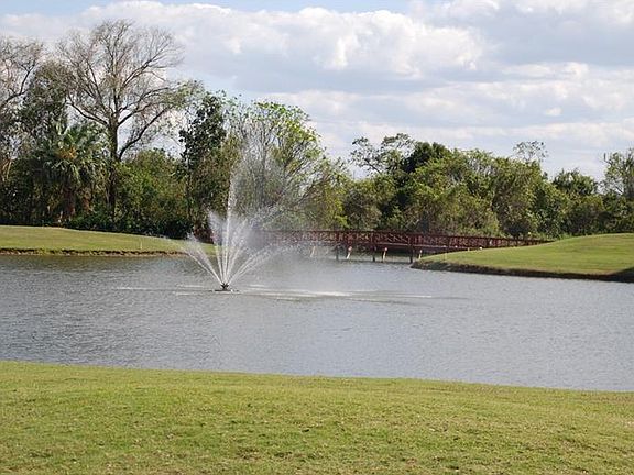 4th image of 6319 Greengate Dr