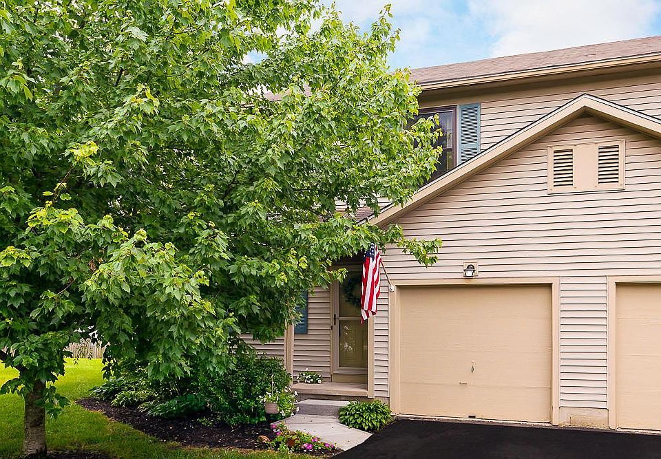 1st image of 7982 Lakeloop Dr