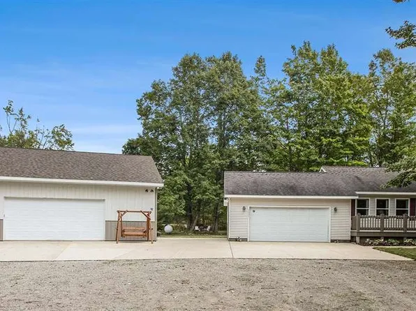 11943 Westmonte Dr, Elmira, MI 49730