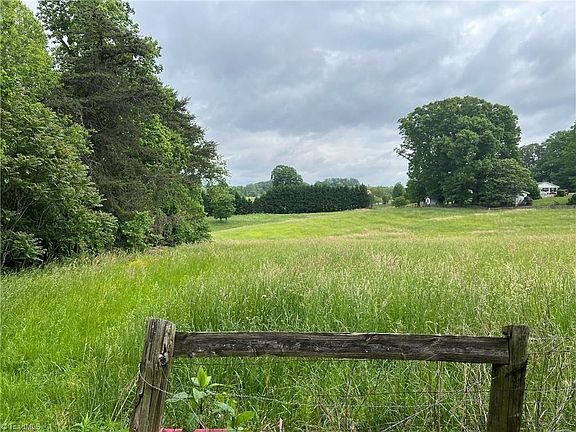 3rd image of 164 Yadkin Farm Ln