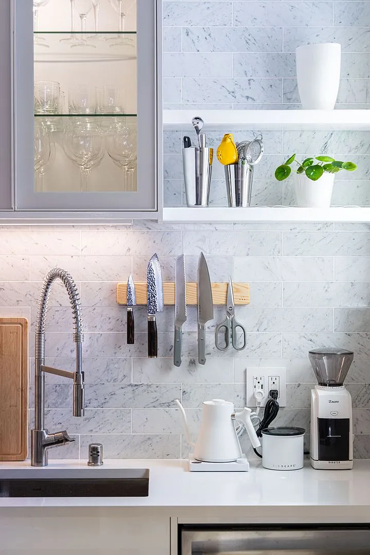 Epic REA - Amazing Noe Valley Renovated Top Floor Unit w/Garage Parking — Photo 4