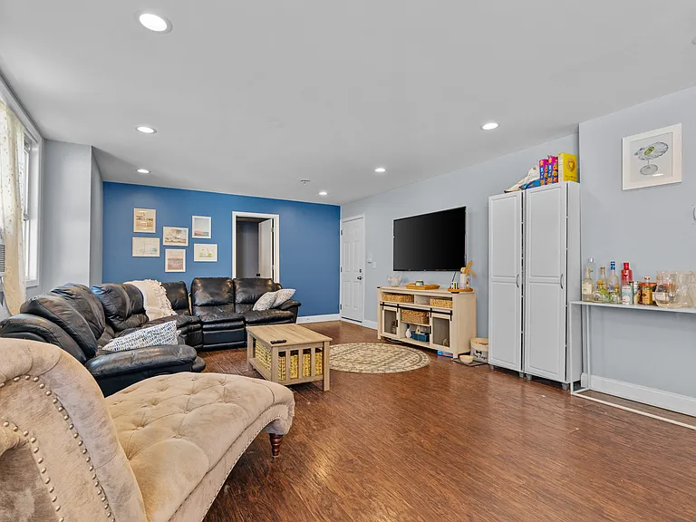116 Riverside Blvd #1 — Photo 12