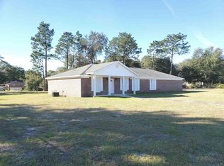 6111 Carr Rd, Milton, FL 32583