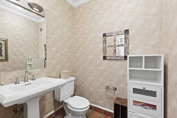 Rented by William Raveis Real Estate | media 26