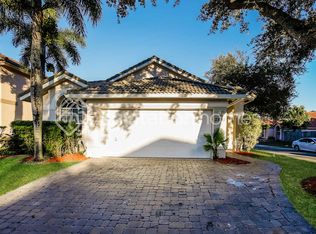 2880 NW 68th Ln, Pompano Beach, FL 33063