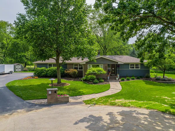 3911 W 107th Ln, Crown Point, IN 46307