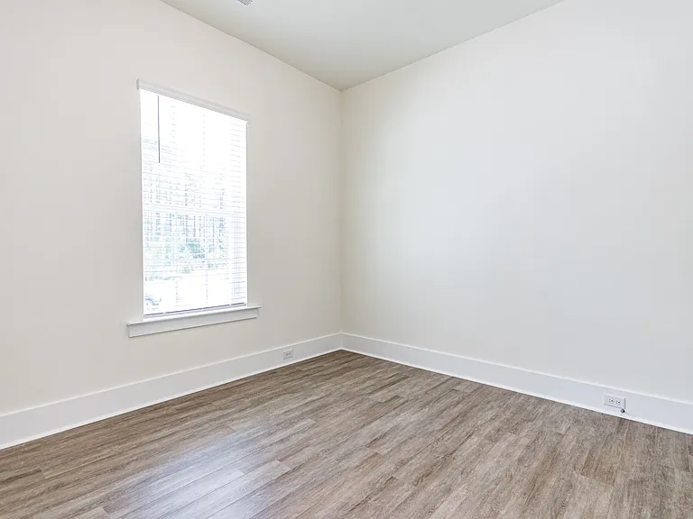 248 Bevis Marks Dr — Photo 19