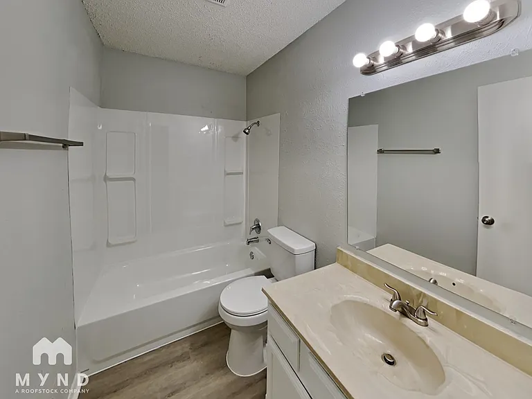 717 Timberoaks Dr — Photo 21