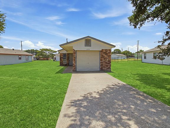 3rd image of 1572 Reef Dr