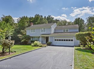11 Deepwoods Ln, Old Greenwich, CT 06870