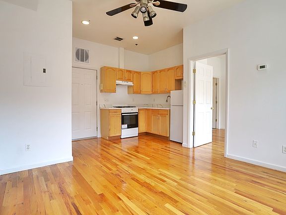 2nd image of 519 Monroe St APT 3C