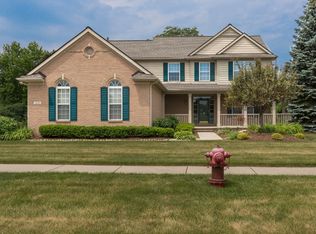 1650 Woodcreek Blvd, Ann Arbor, MI 48104