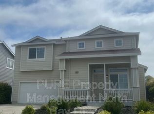 2462 Gilham Way, Santa Rosa, CA 95404