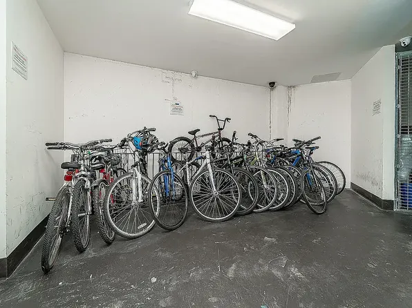 12-03 Jackson Avenue image 10 of 12