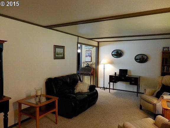 3rd image of 8605 NE 149th Ave