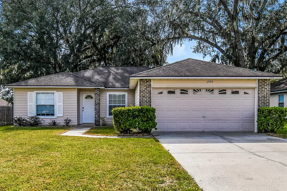 3 bed, 2.0 bath, 1460 sqft, $1,930 — Photo 1