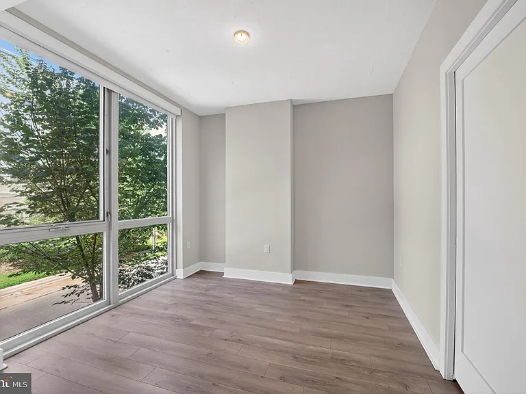 88 V St SW #213 — Photo 20
