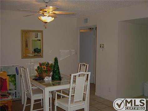4th image of 2455 Lindell Blvd APT 3109