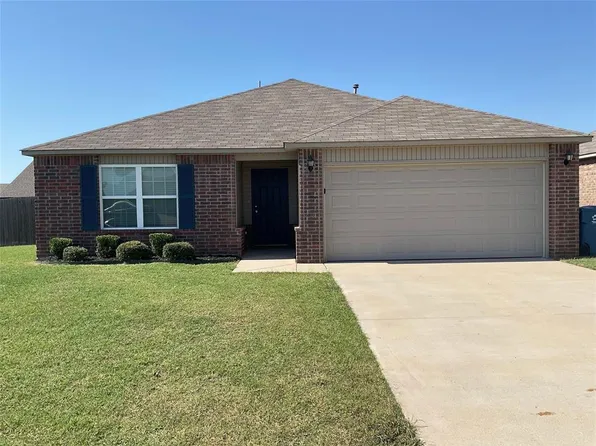 1695 Bartlett Dr, Newcastle, OK 73065