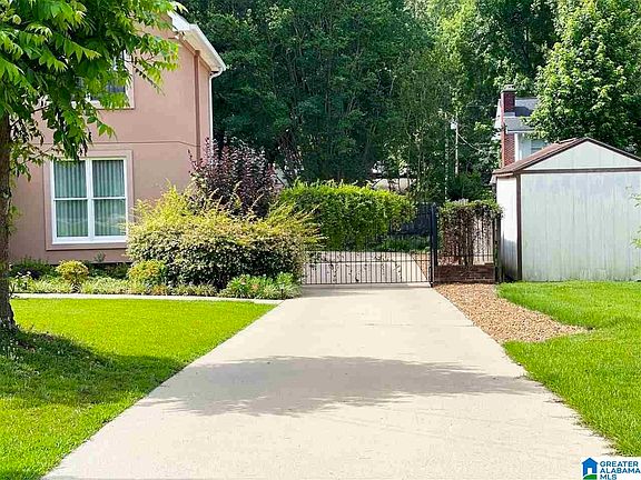 3rd image of 3004 Shady Creek Ln