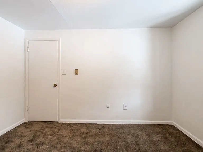 Brookside Apartments — Photo 15