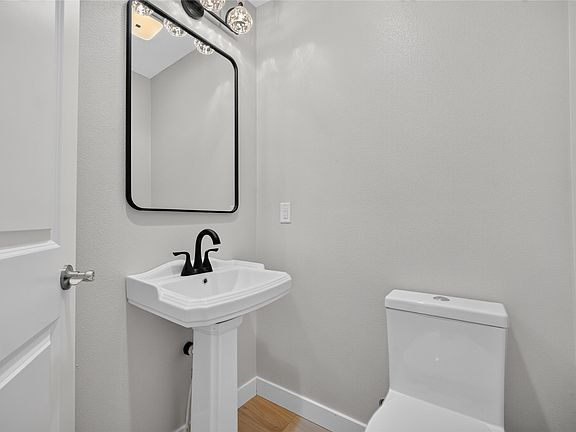 5th image of 2814 School St