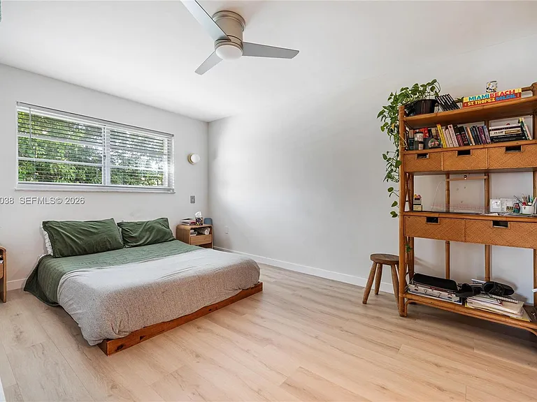 1900 Meridian Ave #204 — Photo 19