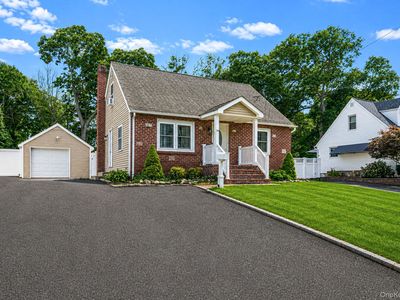 34 Weichers Street, Ronkonkoma, NY, 11779
