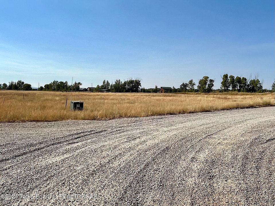 2nd image of 4946 Wydaho Ranch Trl