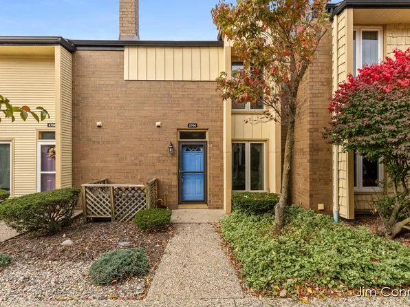 2704 Zuni Trl SE, Grand Rapids, MI 49506
