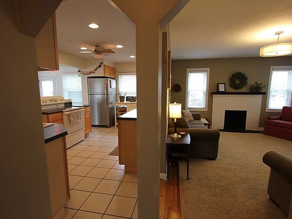 4th image of 57 Waller Ave