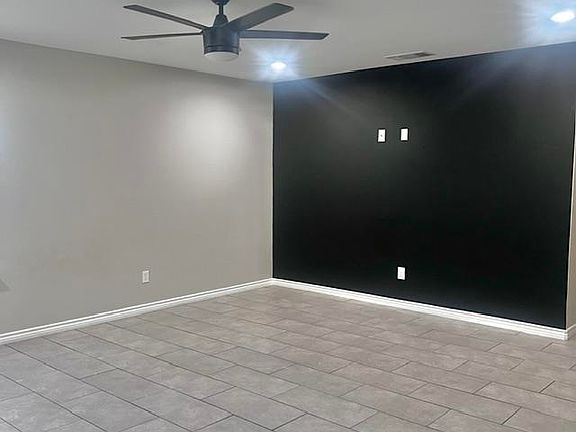 3rd image of 303 E 14th St #Townhouse Del