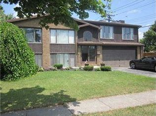 10 Barone Cir, Cheektowaga, NY 14225