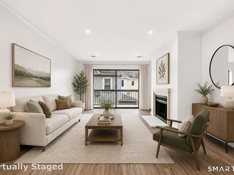 1500 Bedford St #202 — Photo 1