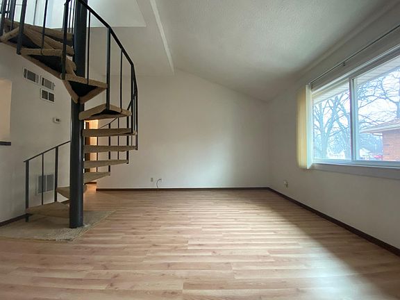 5th image of 1444 Peach St #3X1R