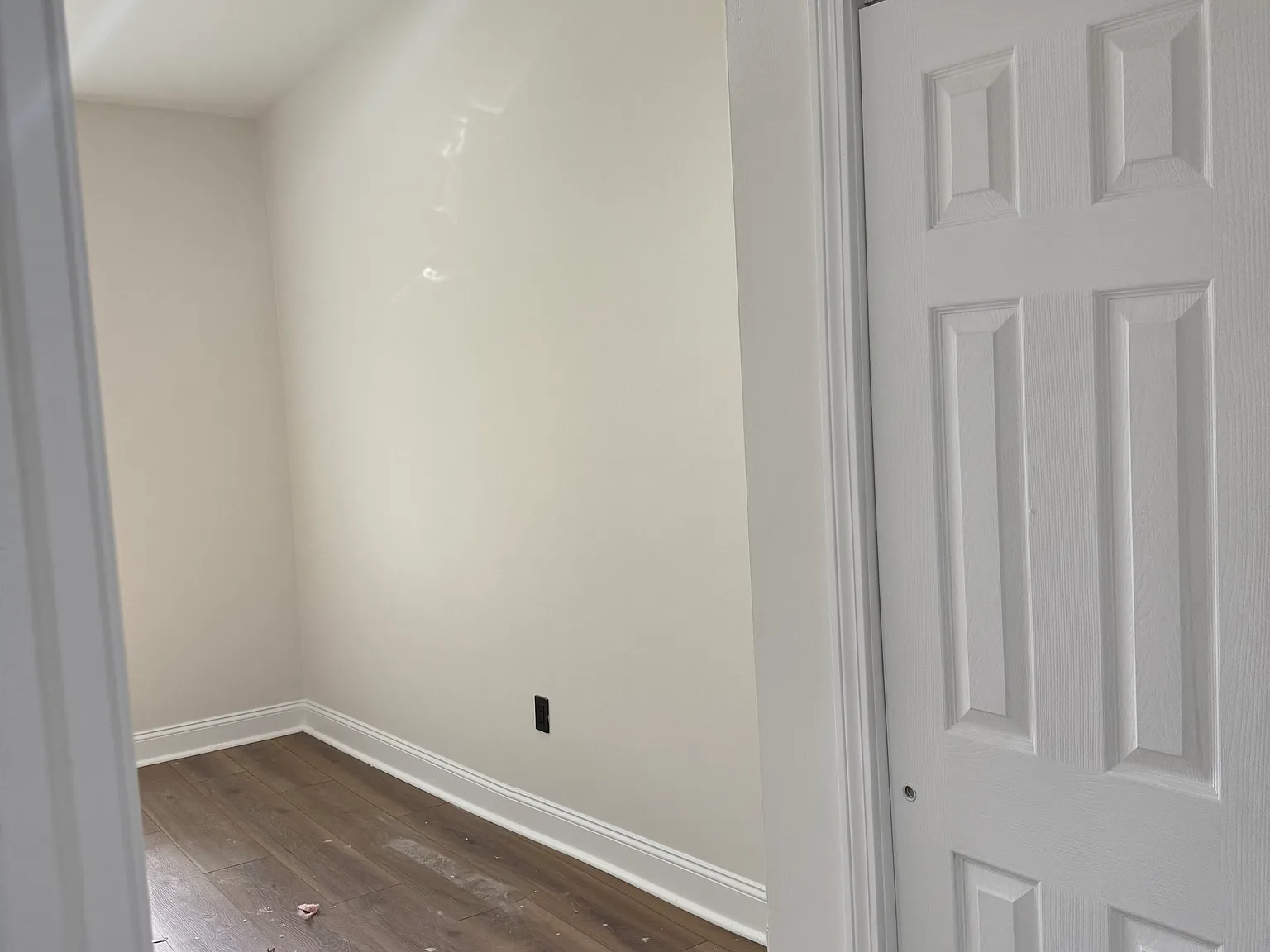 3 bed, 1300 sqft, $3,000 — Photo 3