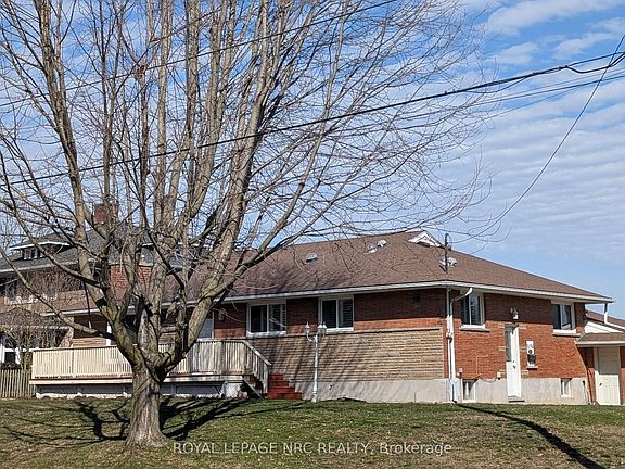 2nd image of 3194 Portage Rd N