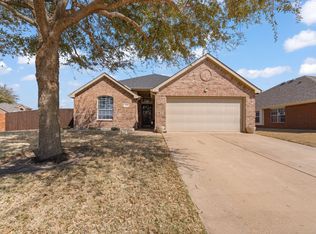 1144 Hearthstone Dr, Burleson, TX 76028