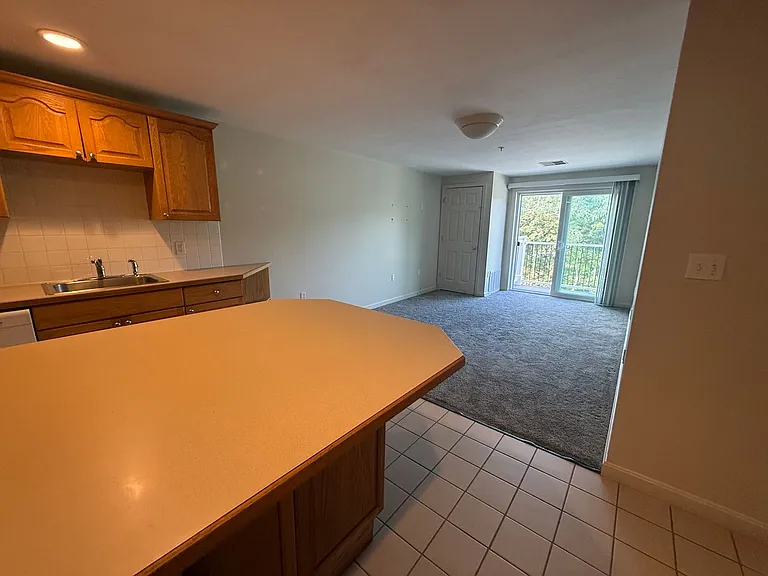 Pondsview Apartments — Photo 12