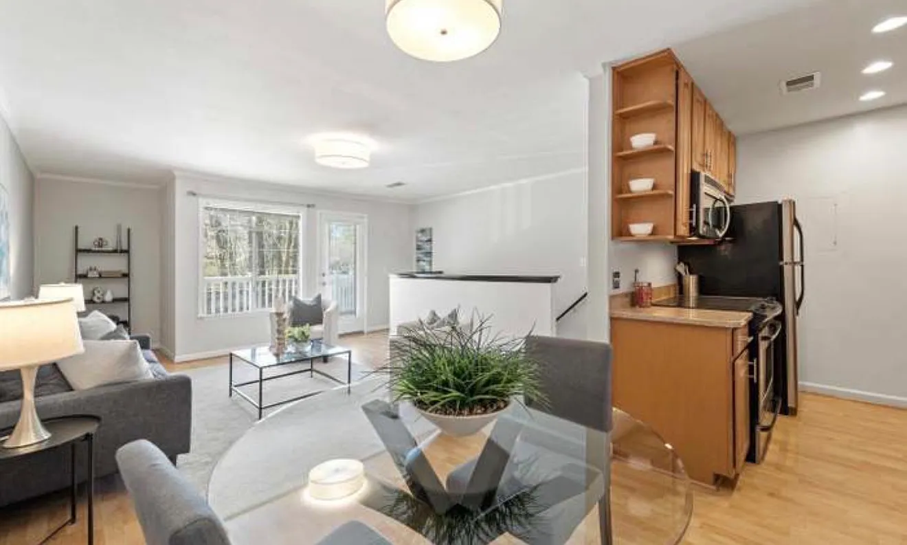 1 bed, 790 sqft, $2,200 — Photo 4