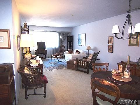 2nd image of 186 Pointe Cir N