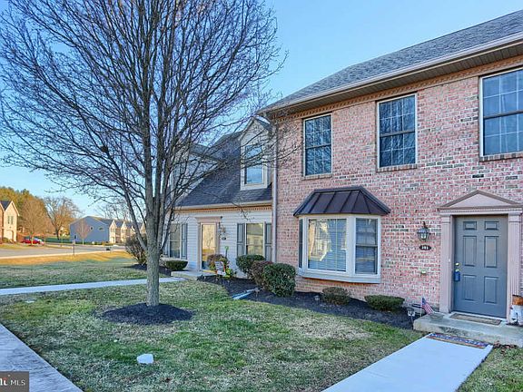 2nd image of 381 Melbourne Ln