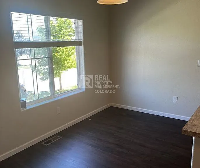 1437 Kansas Ave — Photo 5